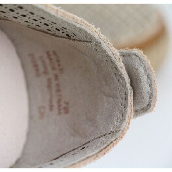 Cole Haan PERFORATED BEIGE GENUINE SUEDE LACE UP SNEAKERS COMFORT SHOES Size 7 - Picture 10 of 12